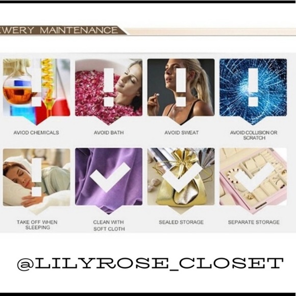 ✨Gold Lion 🦁 Drop Earrings✨ - Picture 6 of 6